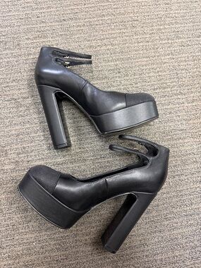 Steve Madden Black Platform Block Heel Pumps with Ankle Straps